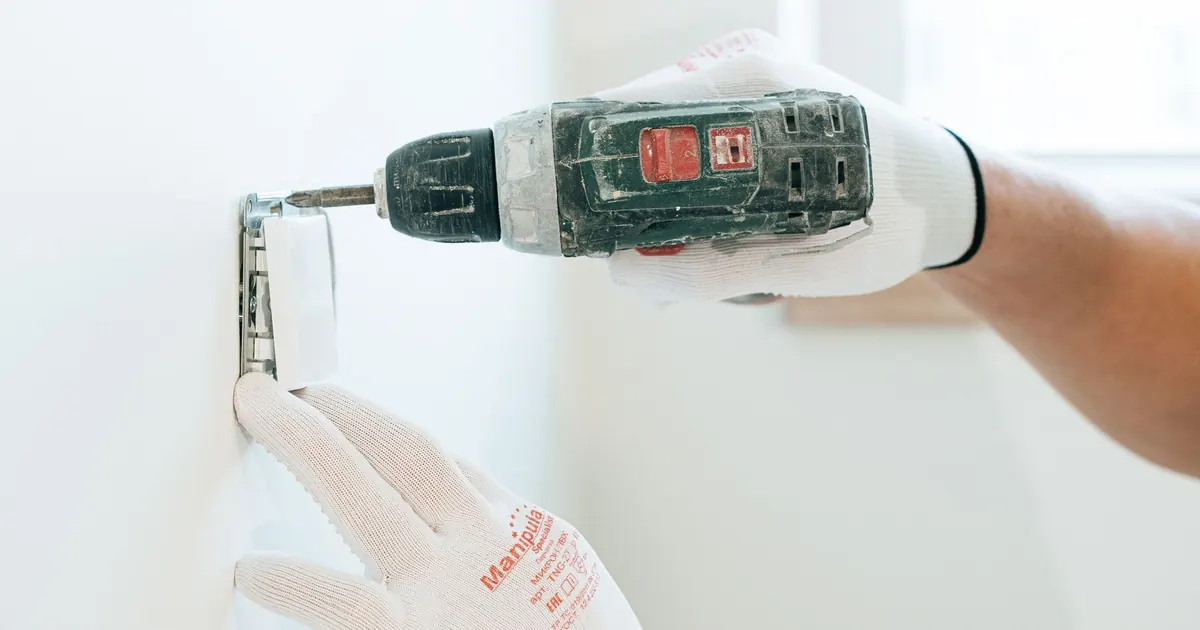 Pose d'une prise électrique